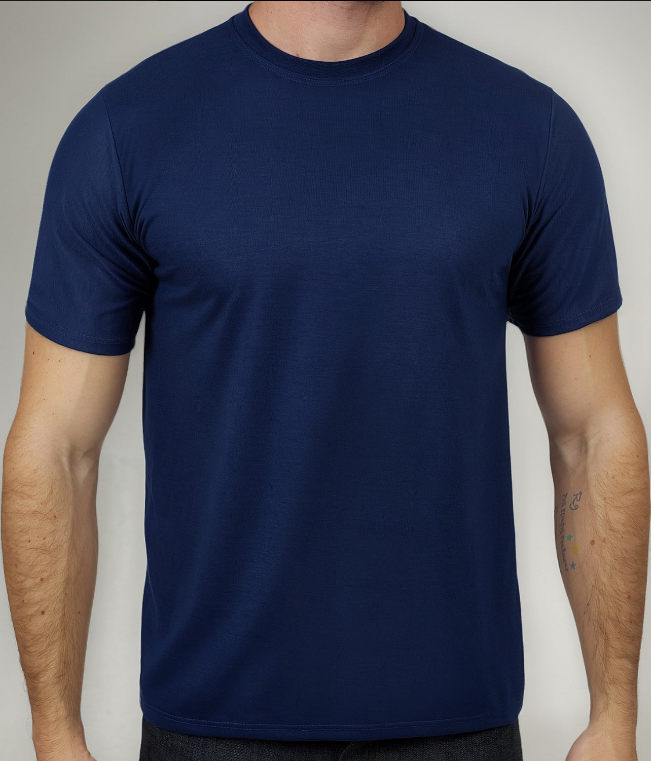 Camiseta basica manga curta Premium 100% Poliester